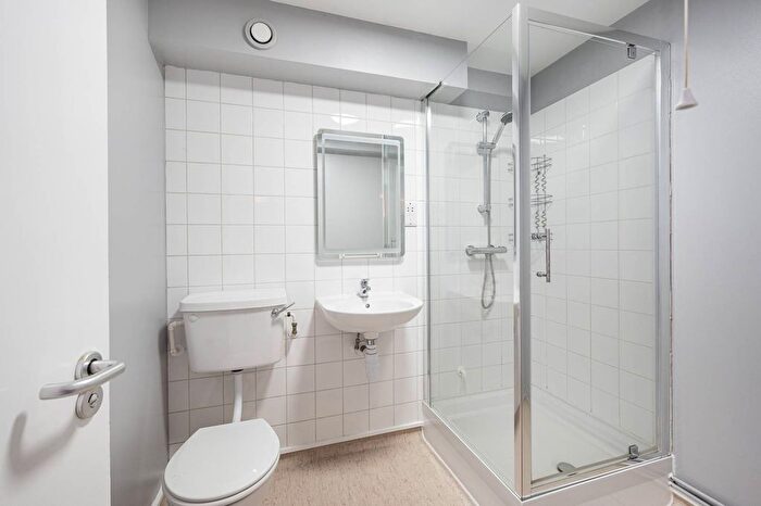 Studio To Rent In Whitechapel Road, Whitechapel, London, E1