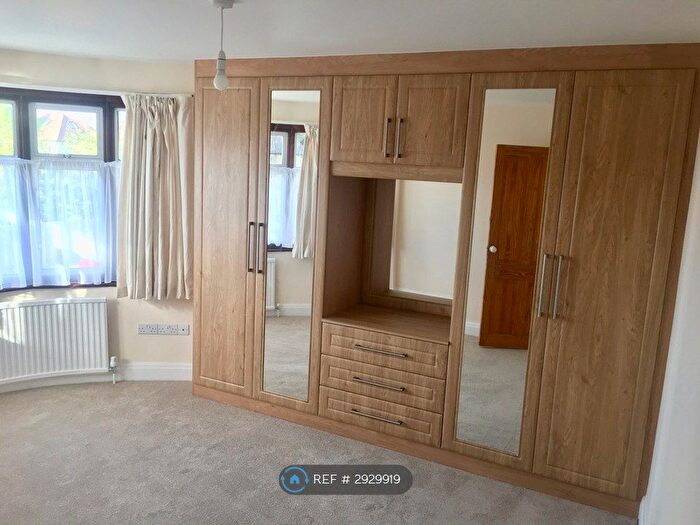 3 Bedroom Semi-Detached House To Rent In Dukes Avenue, Harrow, HA1