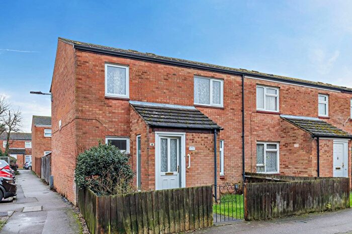 3 Bedroom Terraced House For Sale In Tunstall Walk, Bedford, MK41
