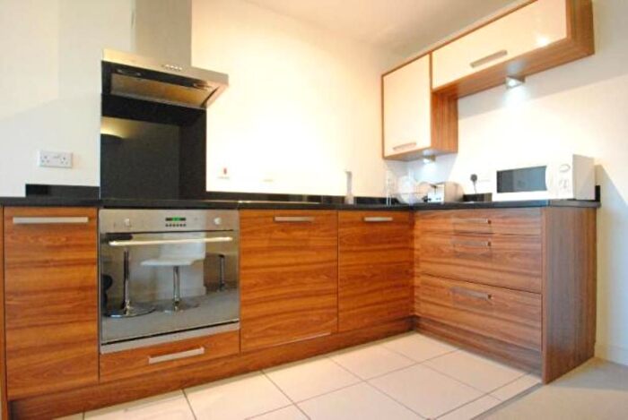 1 Bedroom Flat To Rent In The Gatehaus, Leeds Road, Bradford, West Yorkshire, BD1