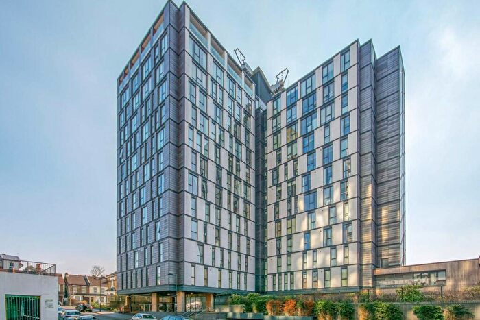 1 Bedroom Flat To Rent In Masons Avenue, Croydon, CR0