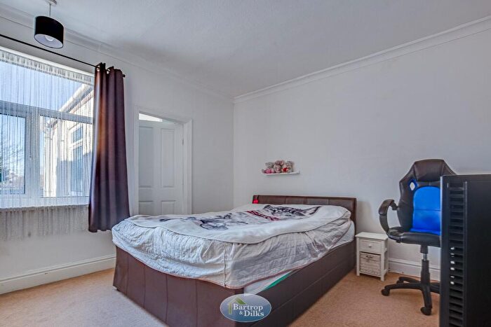 2 Bedroom Semi-Detached House For Sale In King Street, Worksop, S80