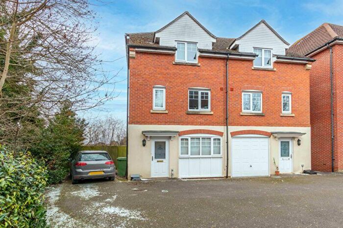 1 Bedroom Flat To Rent In Staniland Court, Abingdon, OX14