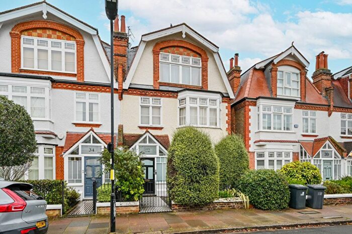 2 Bedroom Flat To Rent In Rusthall Avenue, Chiswick, W4