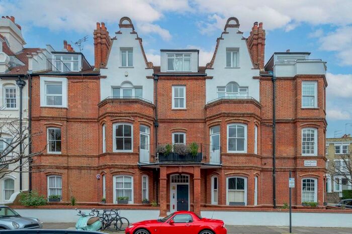 3 Bedroom Flat To Rent In Haarlem Road, London, W14
