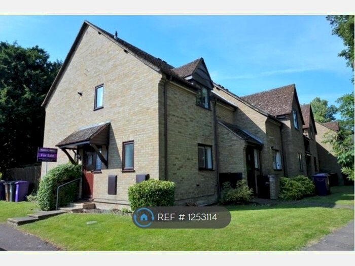 1 Bedroom Flat To Rent In King James Way, Royston SG8