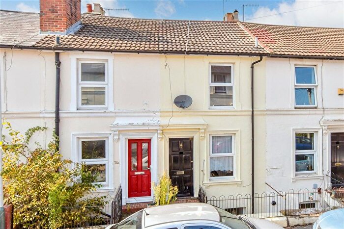3 Bedroom Town House For Sale In Norman Road, Tunbridge Wells, Kent, TN1