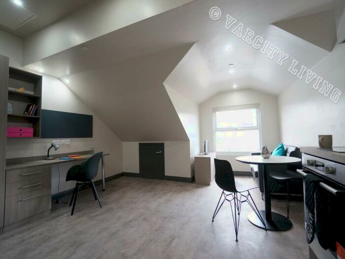 Studio To Rent In High Street, Bangor, Gwynedd, LL57