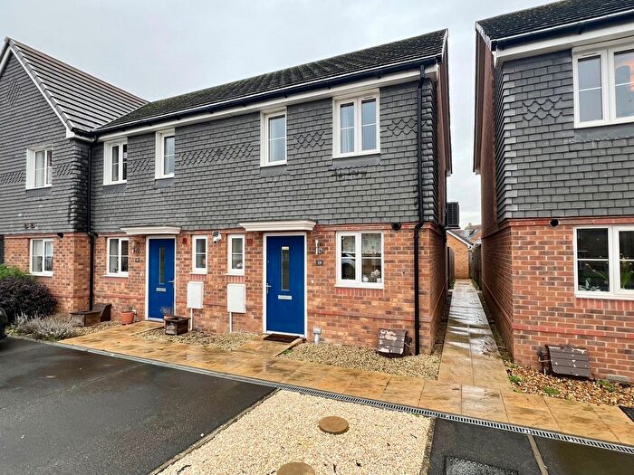 2 Bedroom End Terrace House For Sale In Cottongrass Road, Didcot, OX11