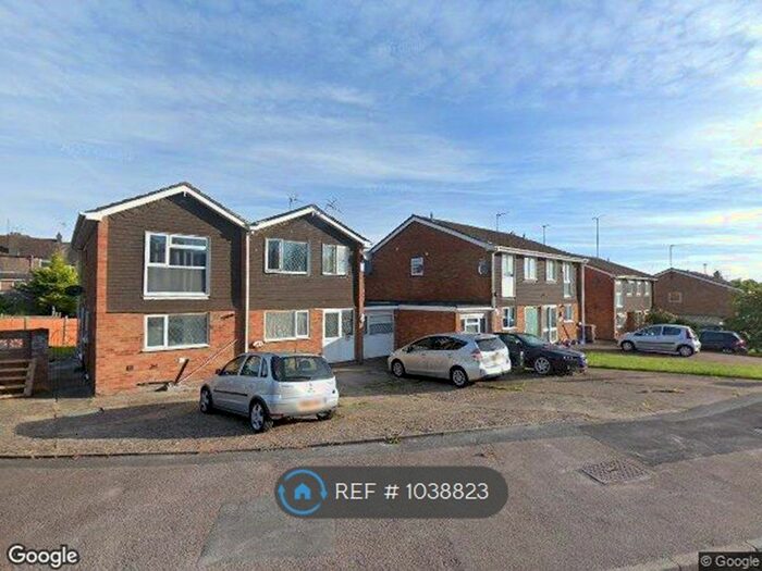 5 Bedroom Detached House To Rent In Devon Road, Luton, LU2