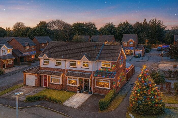 5 Bedroom Semi Detached House For Sale In Eltham Close, Widnes, WA8