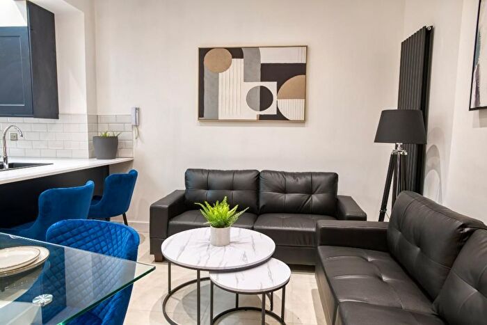 6 Bedroom Semi-Detached House To Rent In Boultham Avenue, Lincoln, LN5