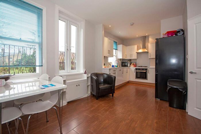 4 Bedroom Semi Detached House To Rent In Hurstbourne Road, Forest Hill, London, SE23