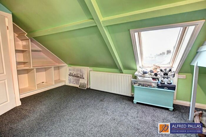 2 Bedroom Terraced Bungalow For Sale In Stranton Terrace, Roker, SR6