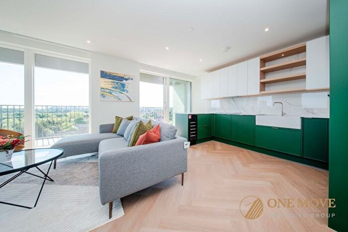 3 Bedroom Flat To Rent In The Hyde, Lindley House, NW9