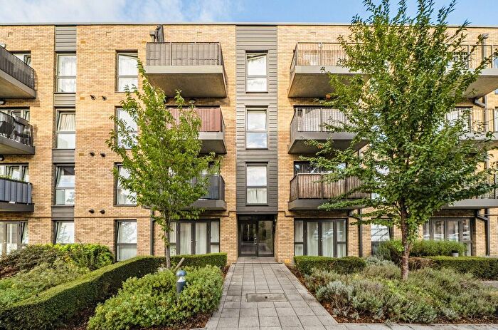 1 Bedroom Flat For Sale In Panta House, Old Barn Lane, Kenley, CR8