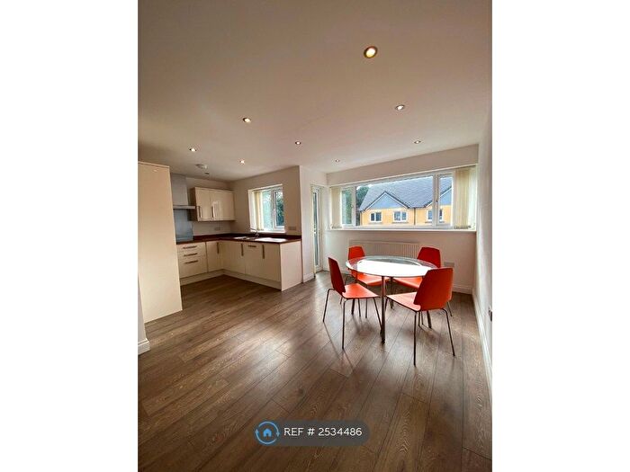 4 Bedroom Terraced House To Rent In Coed Y Neuadd, Carmarthen, SA31