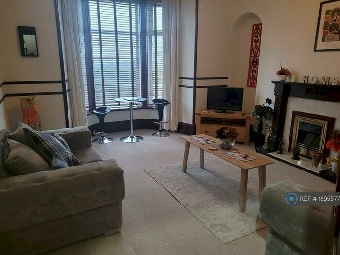 2 Bedroom Flat To Rent In Great Northern Road, Aberdeen, AB24
