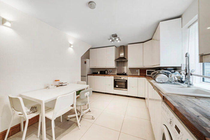 2 Bedroom Flat To Rent In Bradman House, Abercorn Place, NW8