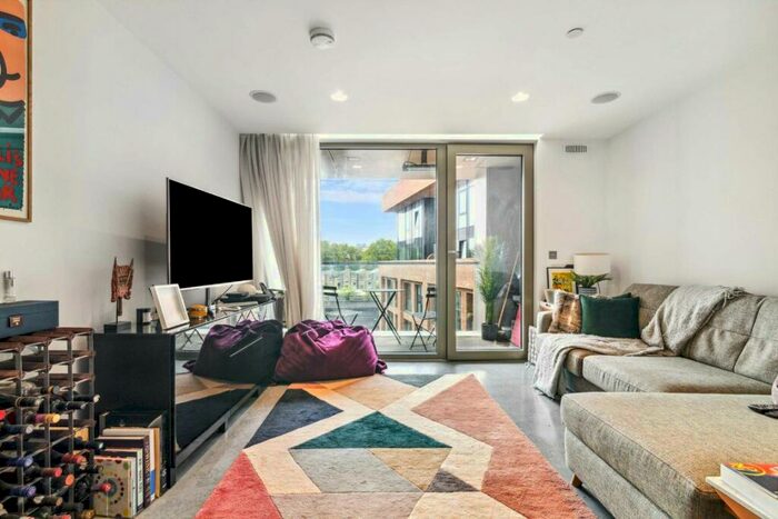 1 Bedroom Flat To Rent In Helmsley Street, London Fields, E8