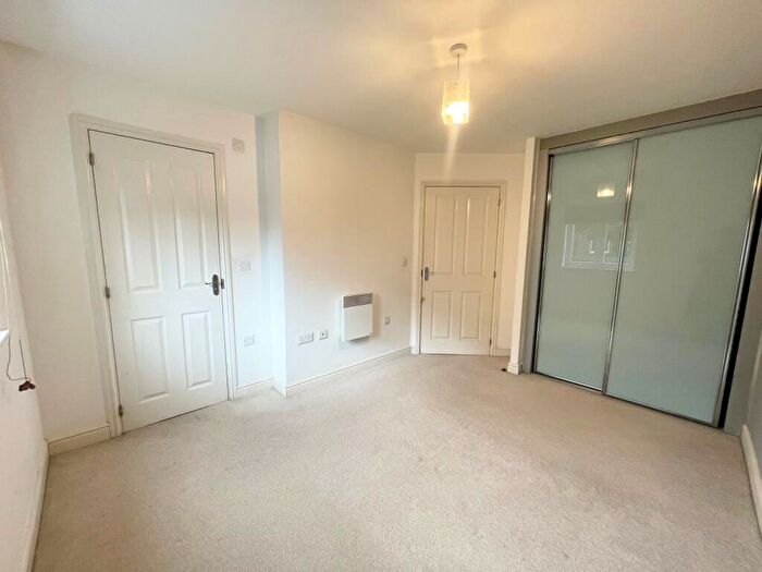 2 Bedroom Apartment To Rent In Crawley Road, Horsham, RH12