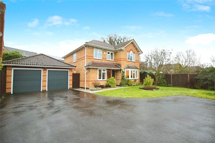 4 Bedroom Detached House For Sale In Vicarage Wood Way, Tilehurst, Reading, RG31
