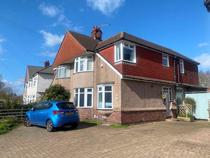 4 Bedroom Semi Detached House For Sale In Hurst Road, Sidcup, DA15