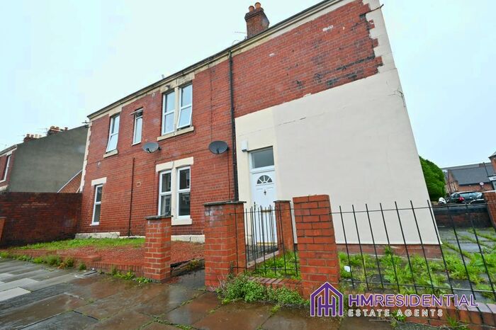 2 Bedroom Flat To Rent In Warton Terrace, Heaton, Newcastle Upon Tyne, NE6