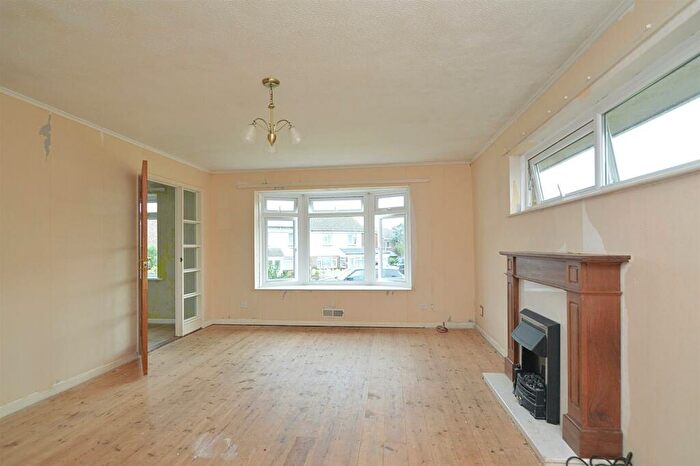 2 Bedroom Detached Bungalow For Sale In Chain Free * Godshill, PO38