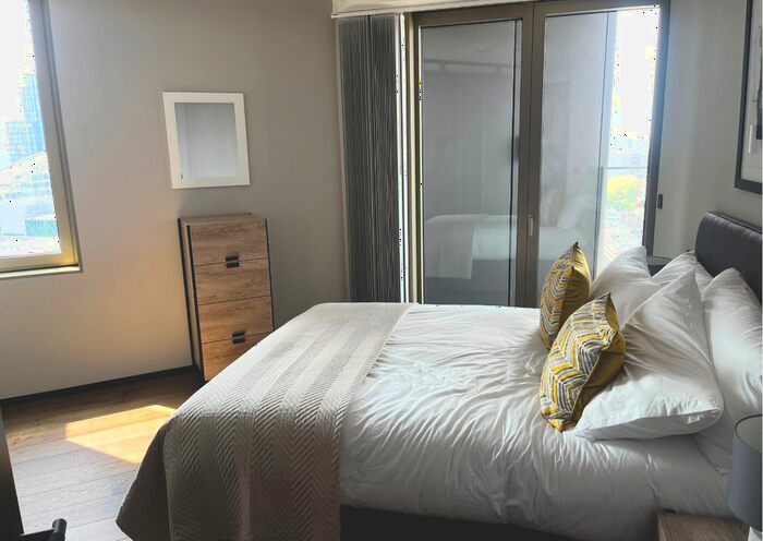 2 Bedroom Flat To Rent In Hewett Street, London, EC2A