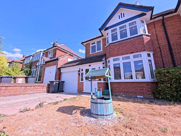 3 Bedroom Semi Detached House To Rent In Manton Drive, Luton, LU2