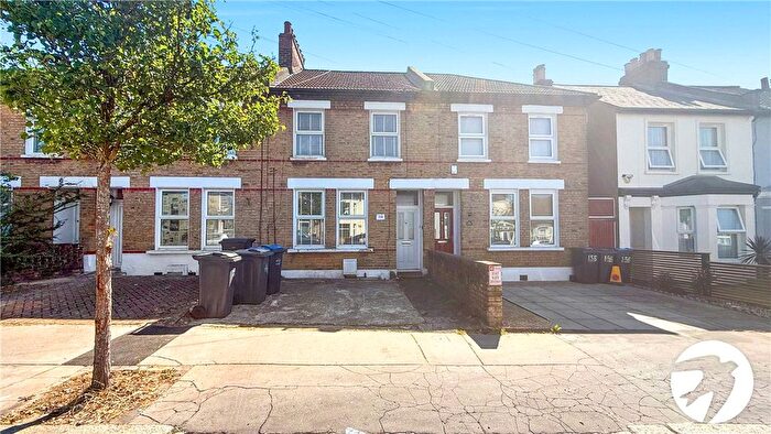 3 Bedroom Terraced House To Rent In Moffat Road, Thornton Heath, CR7