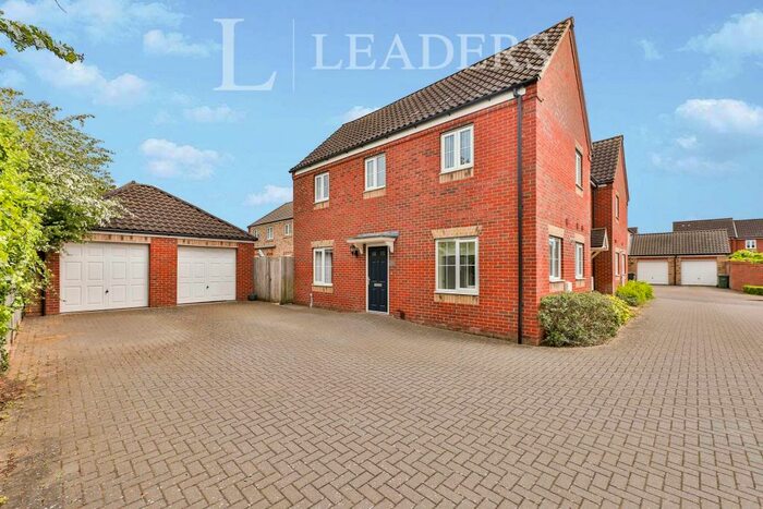 3 Bedroom Semi-Detached House To Rent In Dunlin Drive, Cringleford, Norwich, NR4