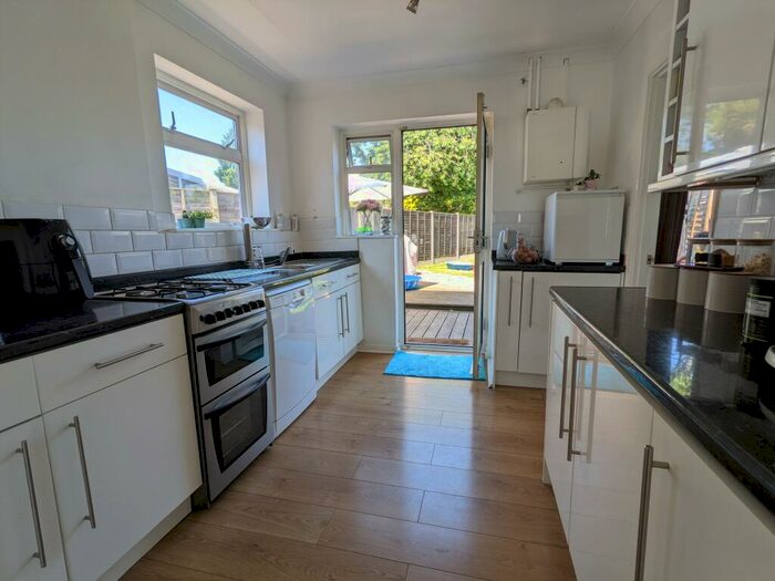 3 Bedroom Semi-Detached House To Rent In Lynn Way, GU14