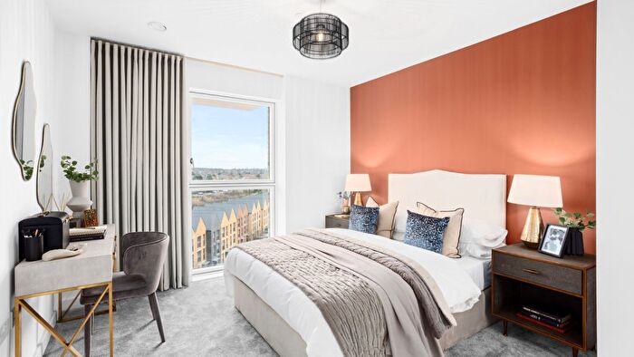 2 Bedroom Flat For Sale In Pegler Square, London, SE3