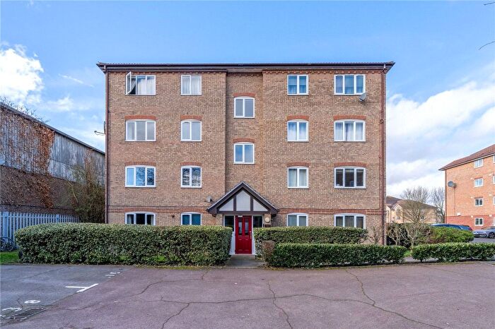 1 Bedroom Flat To Rent In Varsity Drive, Twickenham, TW1