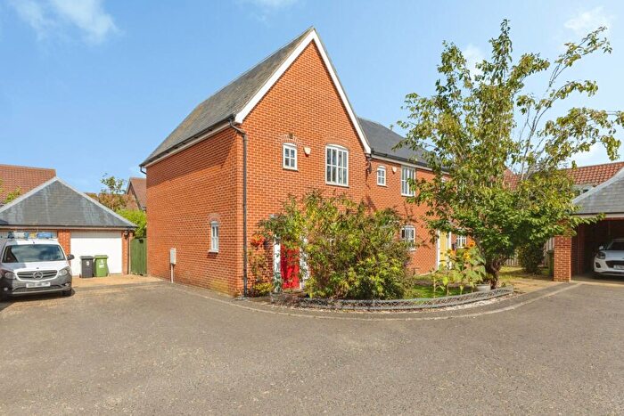 3 Bedroom Semi-Detached House For Sale In Wheatfield Road, Mulbarton, Norwich, Norfolk, NR14