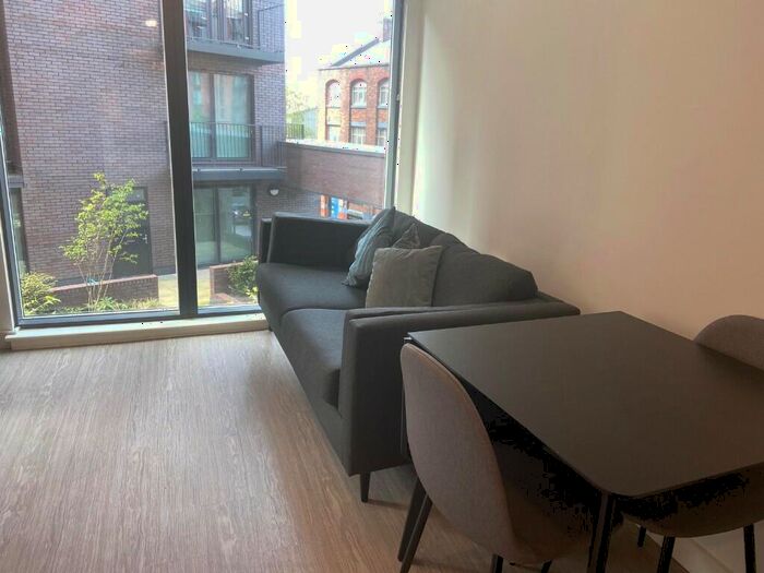 1 Bedroom Apartment To Rent In Oldfield Road, Manchester, Greater Manchester, M5