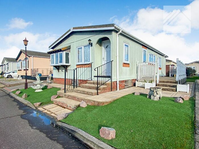 2 Bedroom Bungalow For Sale In Kings Park, Creek Road, Canvey Island, SS8
