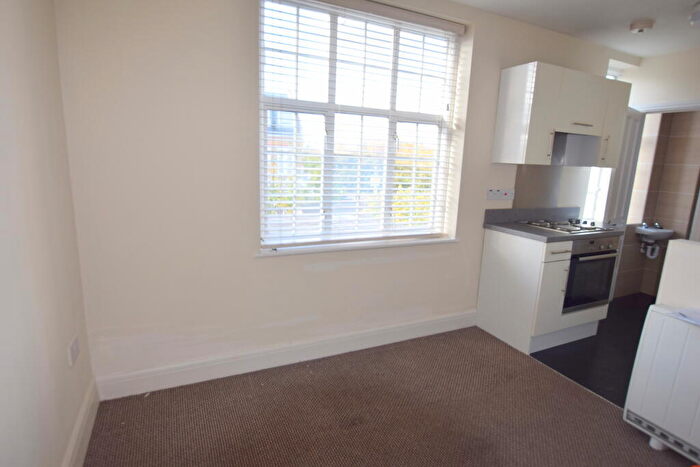 Studio To Rent In Great Cambridge Road, Enfield, EN1