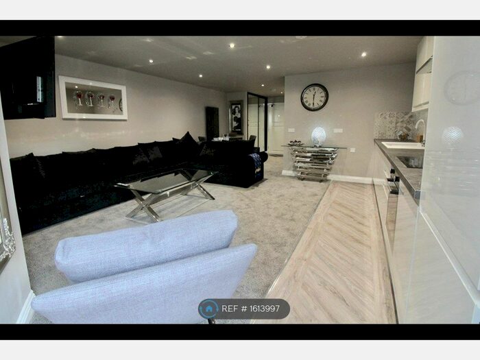 1 Bedroom Flat To Rent In Hall Street, Southport, PR9