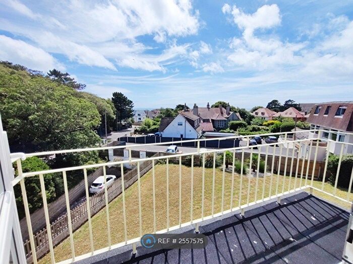2 Bedroom Flat To Rent In Twynham Court, Bournemouth, BH6