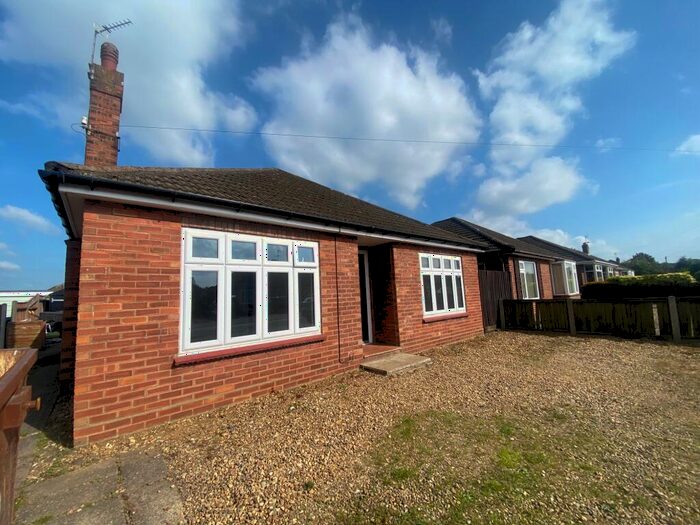 3 Bedroom Bungalow To Rent In Cannerby Lane, Norwich, NR7
