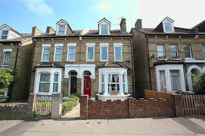 2 Bedroom Flat To Rent In Stodart Road, London, SE20