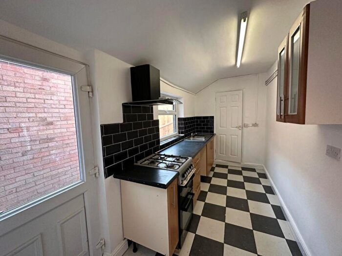 3 Bedroom Terraced House To Rent In Oakly Road, Redditch, B97