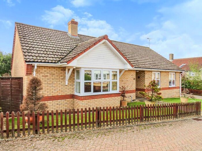 Houses for sale & to rent in IP27 9LT, Summerfield, Lakenheath Brandon