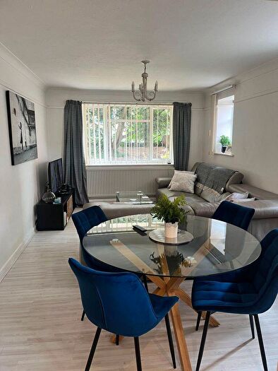 2 Bedroom Flat To Rent In Flat, Brandon Court, Poole Road, Branksome, Poole, Dorset, BH12