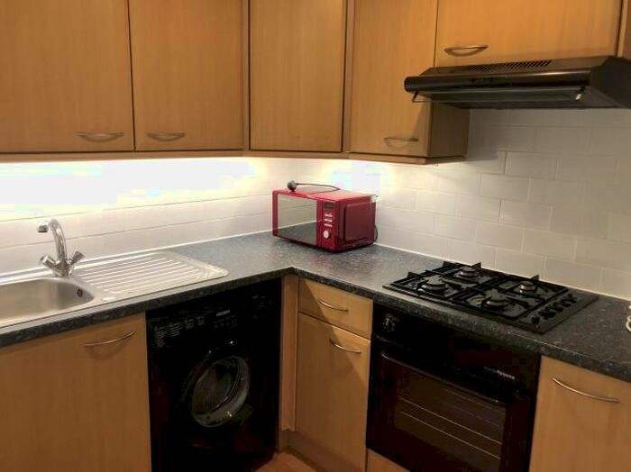 1 Bedroom Flat To Rent In Broughton Road, Edinburgh, EH7