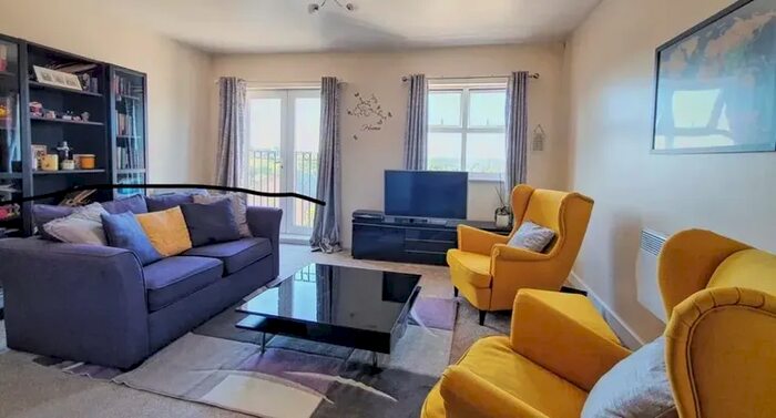 2 Bedroom Flat To Rent In Brook Square, Woolwich, SE18