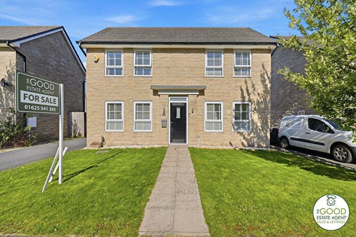 3 Bedroom Detached House For Sale In Sovereign Way, Peak, SK23